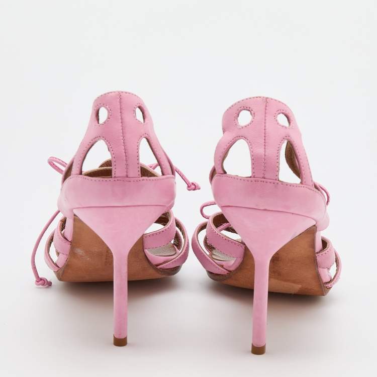 مملوكة مسبقًا Manolo Blahnik Pink Leather Strappy Ankle Tie Sandals Size 36.5