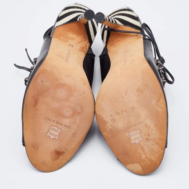 مملوكة مسبقًا Manolo Blahnik Black Leather Lace Slingback Sandals Size 37