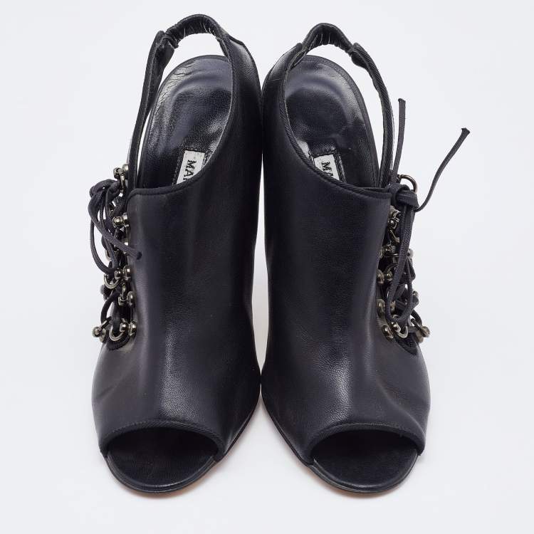 مملوكة مسبقًا Manolo Blahnik Black Leather Lace Slingback Sandals Size 37