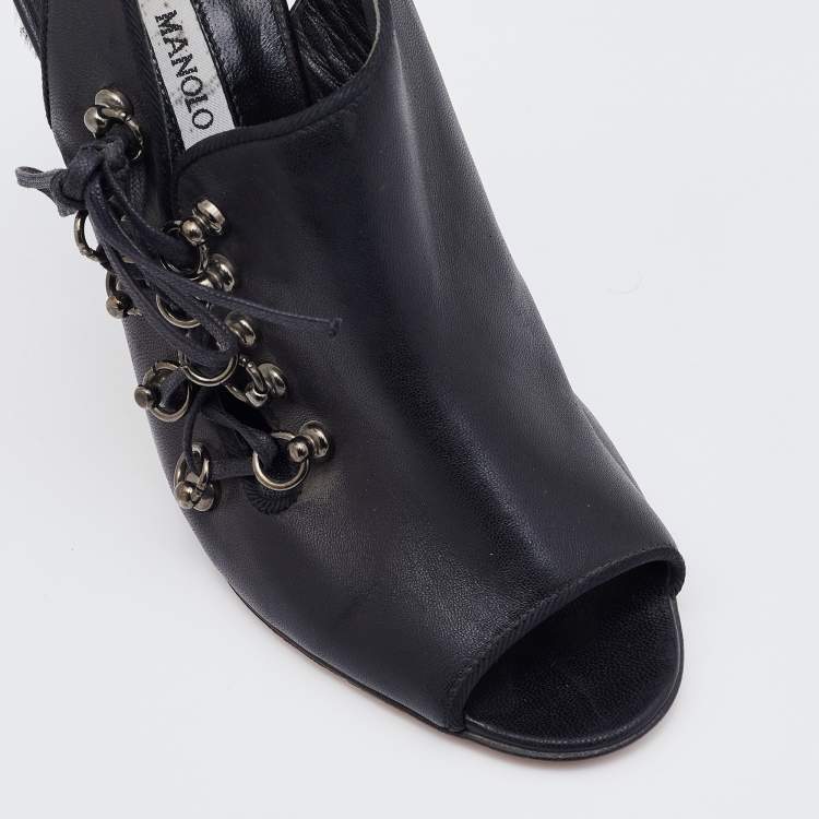 مملوكة مسبقًا Manolo Blahnik Black Leather Lace Slingback Sandals Size 37