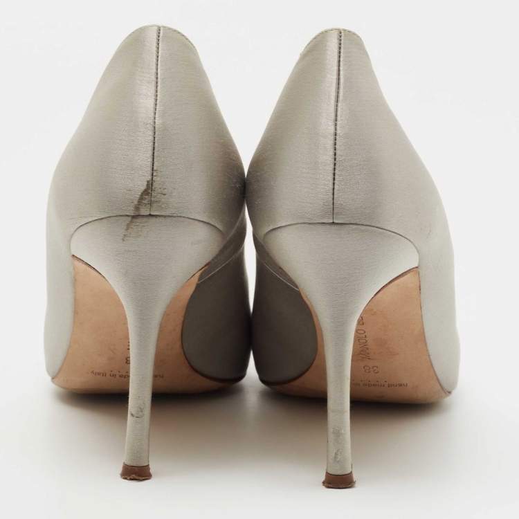 Pre Owned Manolo Blahnik Grey Satin Eufrasia Pumps Size 38