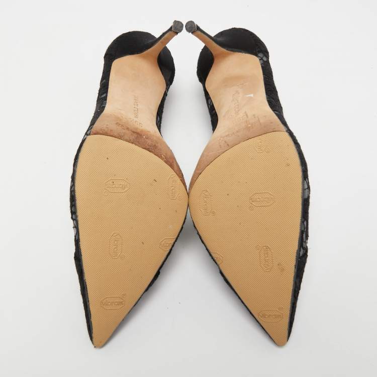 Pre Owned Manolo Blahnik Black Lace and Satin Borlak  Pumps Size 39.5