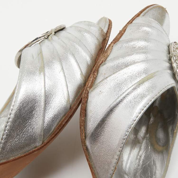 Pre Owned Manolo Blahnik Silver Leather Sebaraby Pumps Size 39