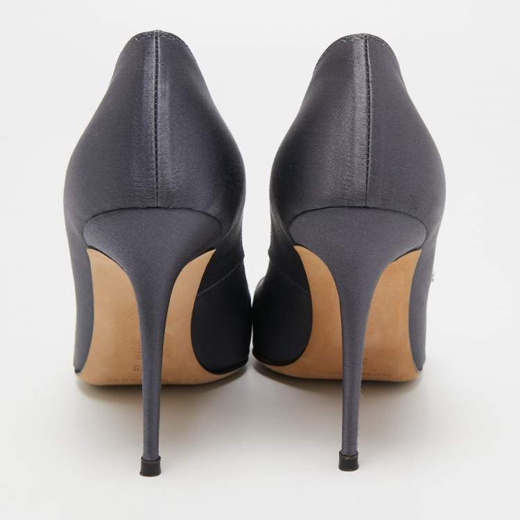 Pre Owned Manolo Blahnik Grey Satin Nadira Pumps Size 38