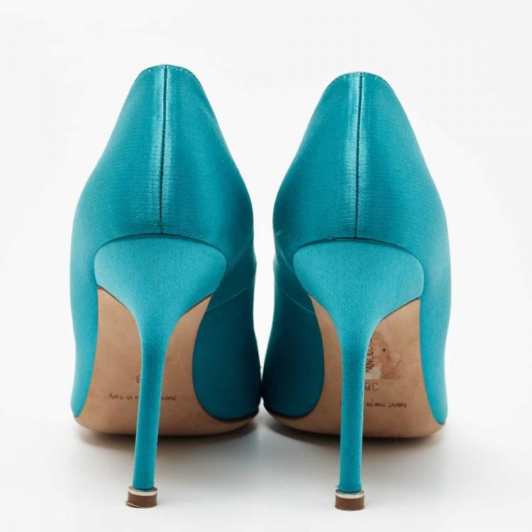Pre Owned Manolo Blahnik Turquoise Satin Hangisi Pumps Size 38