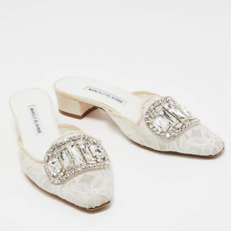 Pre Owned Manolo Blahnik White Lace Crystal Embellished Block Heel Pumps Size 37
