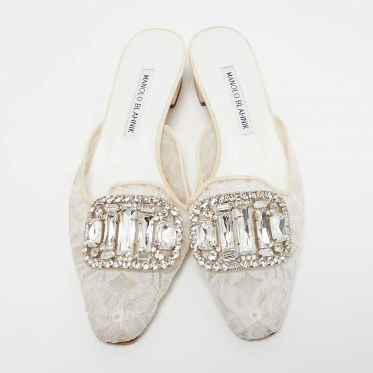 Pre Owned Manolo Blahnik White Lace Crystal Embellished Block Heel Pumps Size 37