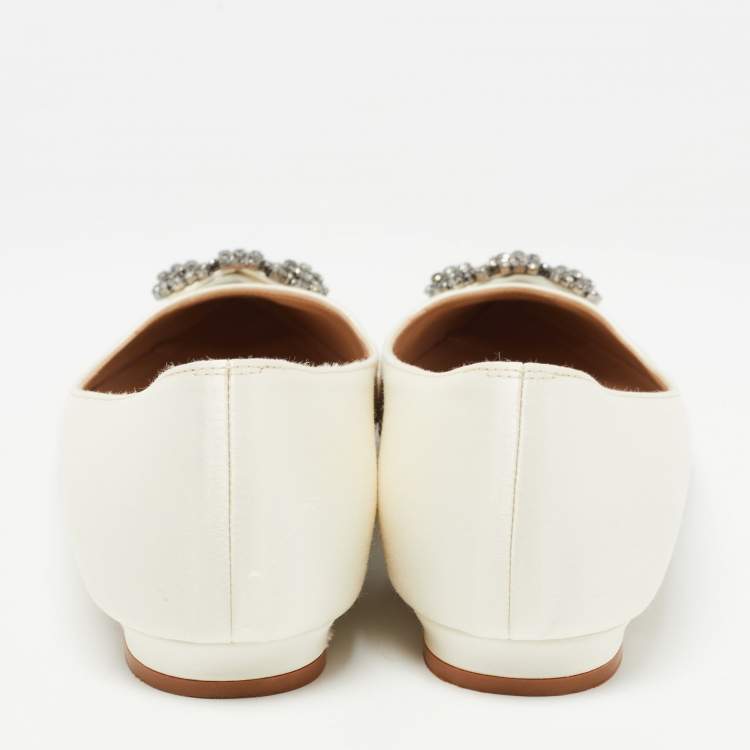 Pre Owned Manolo Blahnik Off White Satin Hangisi Ballet Flats Size 37.5