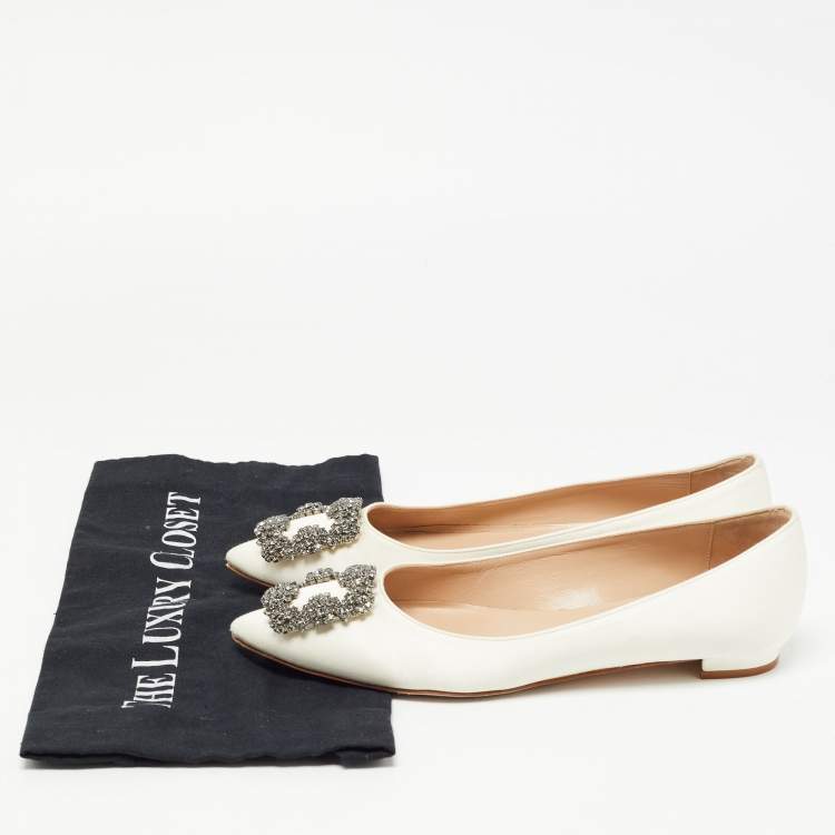Pre Owned Manolo Blahnik Off White Satin Hangisi Ballet Flats Size 37.5