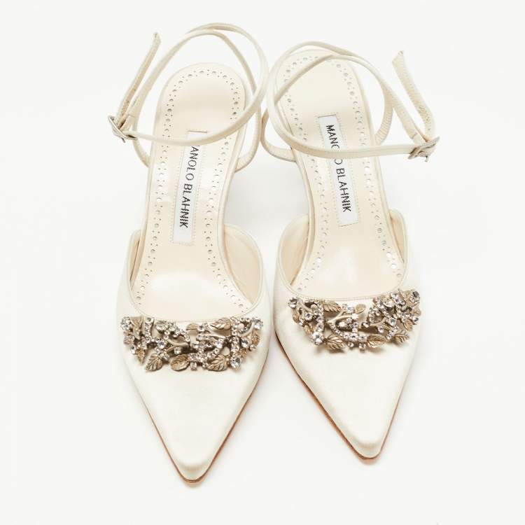 Pre Owned Manolo Blahnik Off White Satin Forla Slingback Pumps Size 37