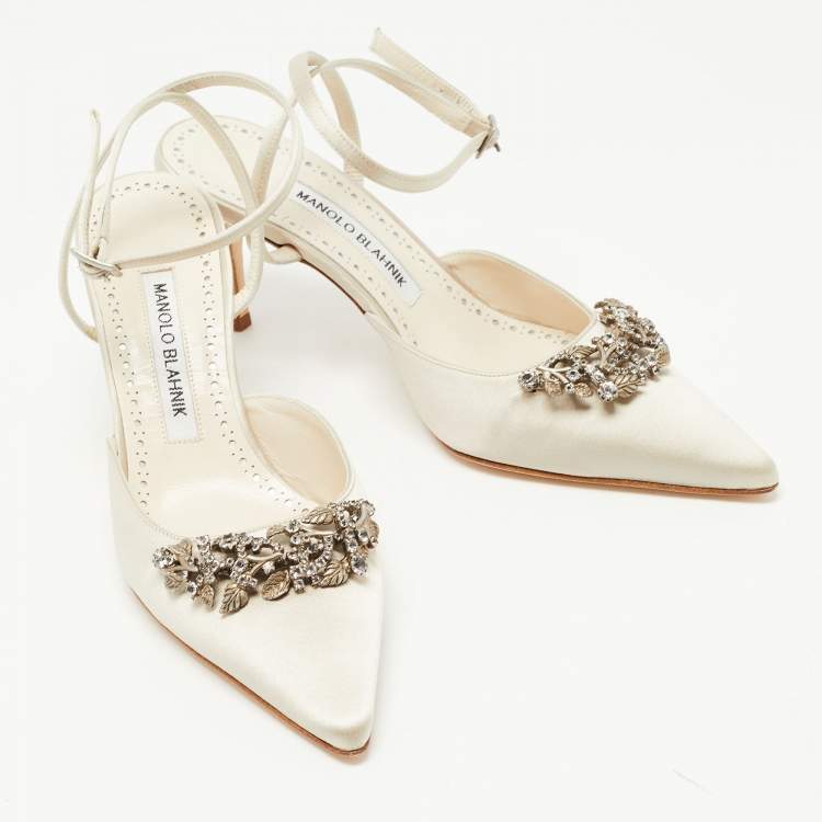 Pre Owned Manolo Blahnik Off White Satin Forla Slingback Pumps Size 37