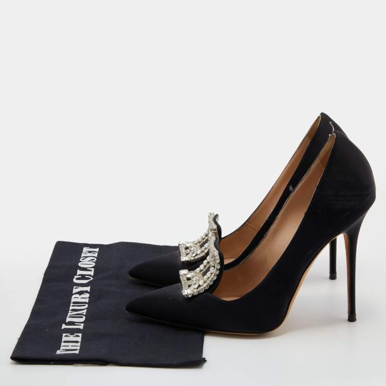 مملوكة مسبقًا Manolo Blahnik Black Satin Borlak Crystal Embellished Pointed Toe Pumps Size 38