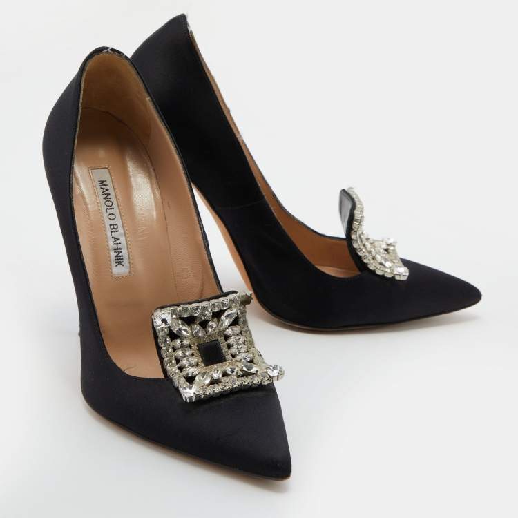 مملوكة مسبقًا Manolo Blahnik Black Satin Borlak Crystal Embellished Pointed Toe Pumps Size 38