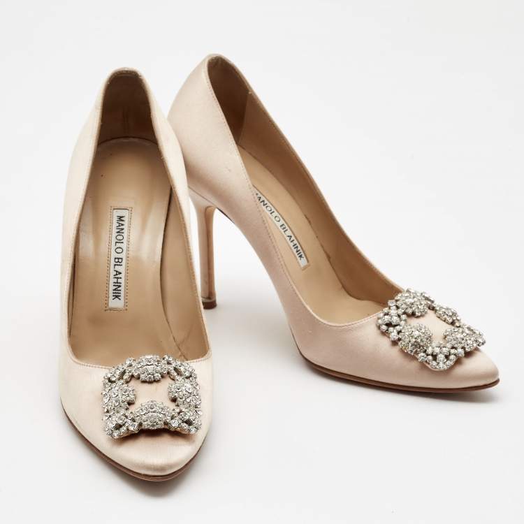 Pre Owned Manolo Blahnik Beige Satin Hangisi Crystal Embellished Pumps Size 38