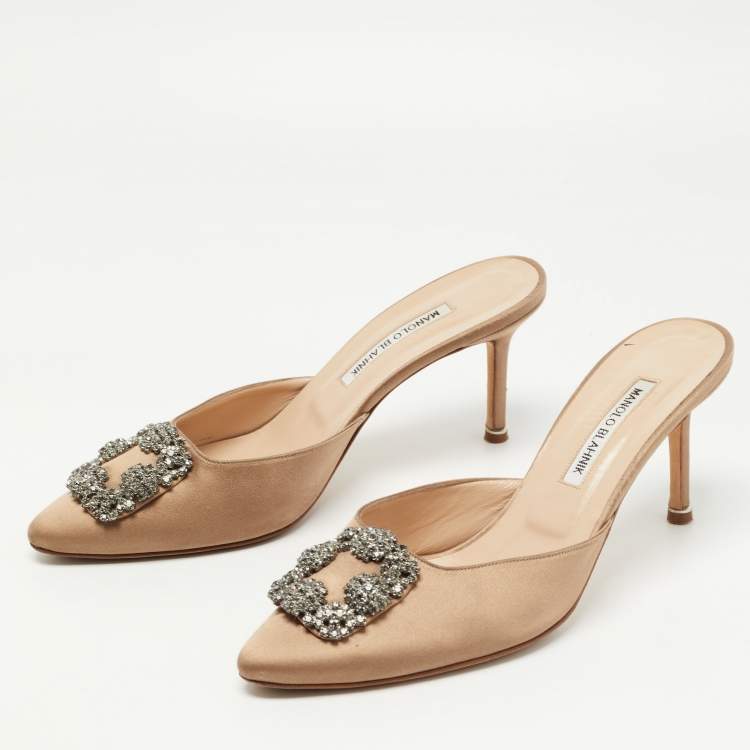 Pre Owned Manolo Blahnik Light Brown Satin Hangisimu Mules Size 40