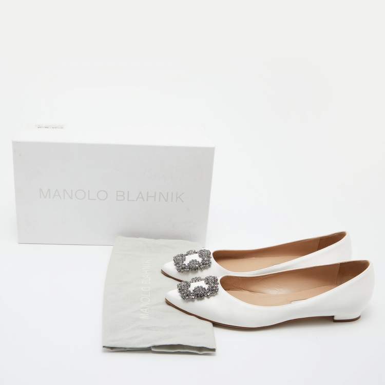 Pre Owned Manolo Blahnik Off White Satin Hangisi Crystal Embellished Ballet Flats Size 38
