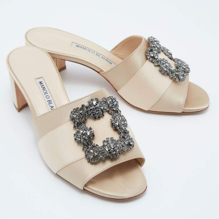 Pre Owned Manolo Blahnik Beige Satin Embellished Martanew Slide Sandals Size 38