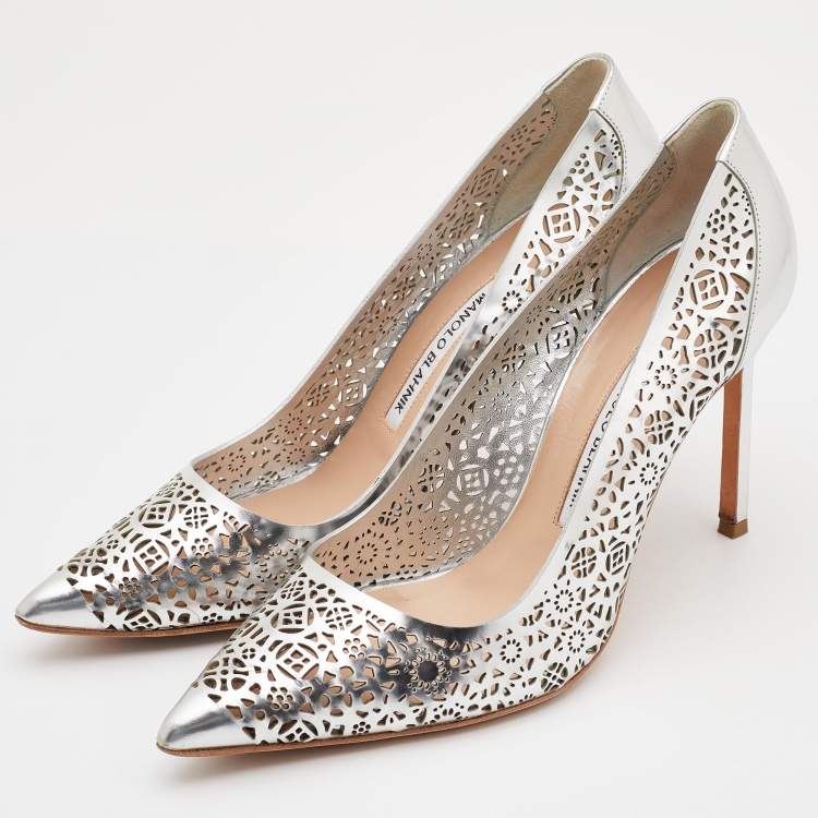 Pre Owned Manolo Blahink Silver Laser Cut Leather Pumps Size 39.5