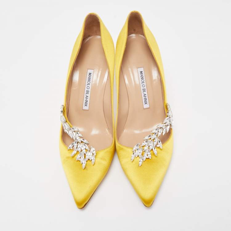 Pre Owned Manolo Blahnik  Yellow Satin Nadira Pumps Size 39