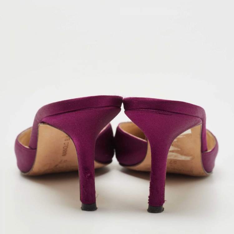 Pre Owned Manolo Blahnik Purple Satin Hangisimu Mules Size 37