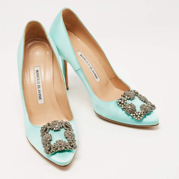 مملوكة مسبقًا Manolo Blahnik Turquoise Satin Hangisi Pumps Size 36
