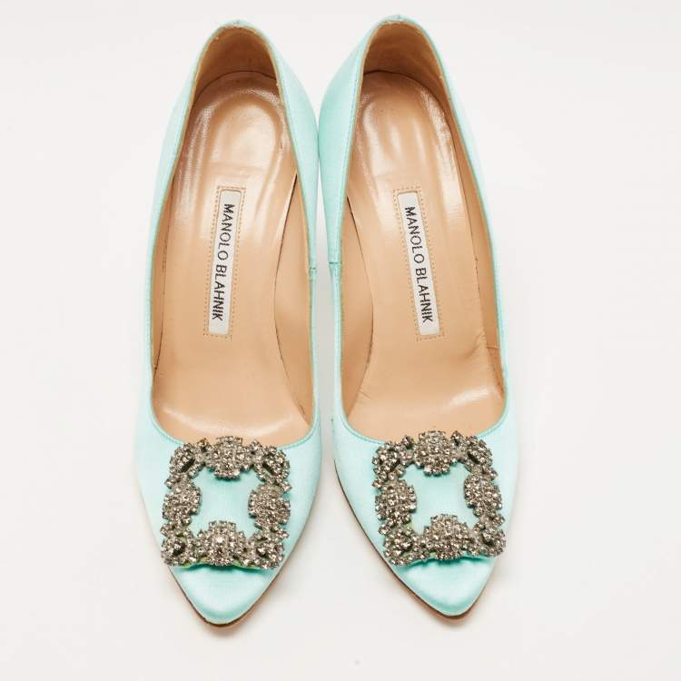مملوكة مسبقًا Manolo Blahnik Turquoise Satin Hangisi Pumps Size 36