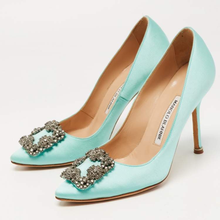 مملوكة مسبقًا Manolo Blahnik Turquoise Satin Hangisi Pumps Size 36