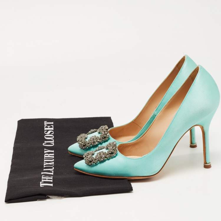 مملوكة مسبقًا Manolo Blahnik Turquoise Satin Hangisi Pumps Size 36