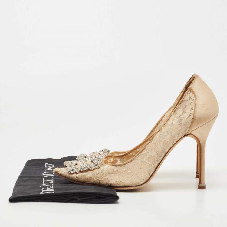 Pre Owned Manolo Blahnik Beige Lace and Satin Hangisi Pumps Size 40