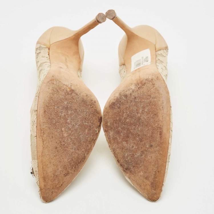 Pre Owned Manolo Blahnik Beige Lace and Satin Hangisi Pumps Size 40