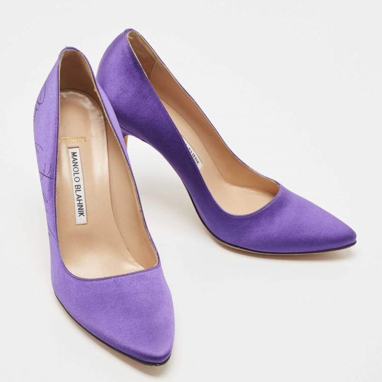 مملوكة مسبقًا Vetements x Manolo Blahnik Purple Satin Pumps Size 38.5