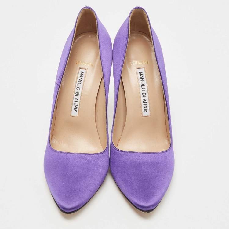 مملوكة مسبقًا Vetements x Manolo Blahnik Purple Satin Pumps Size 38.5