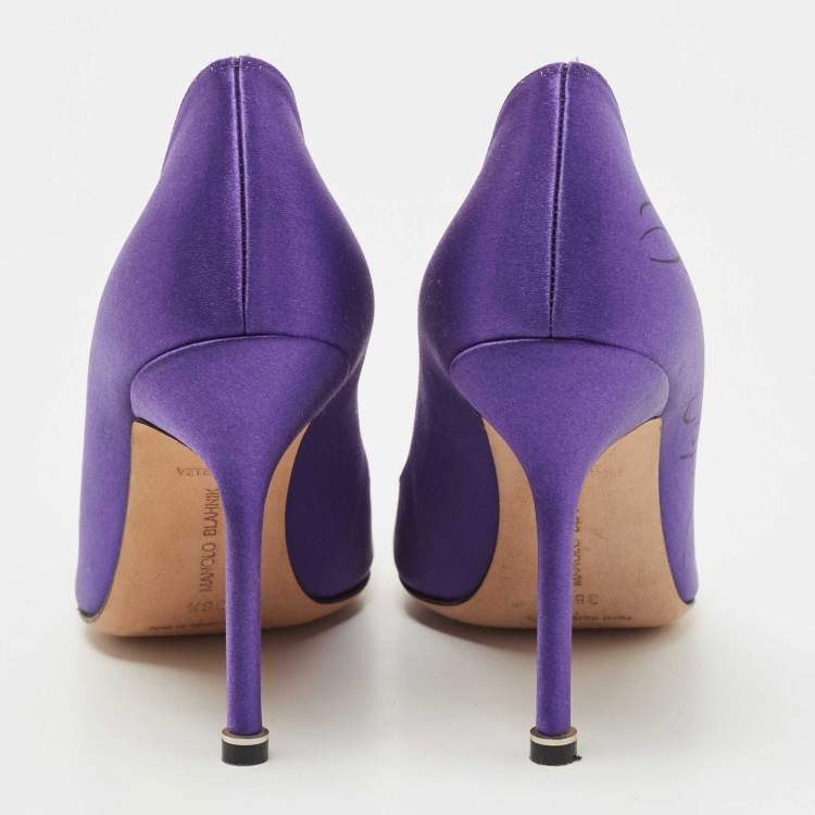 مملوكة مسبقًا Vetements x Manolo Blahnik Purple Satin Pumps Size 38.5