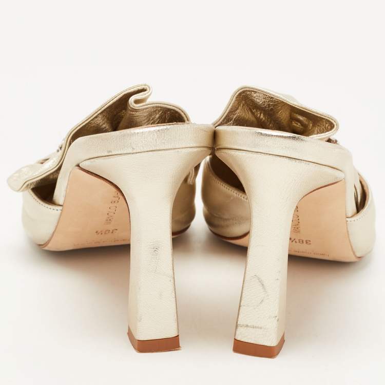 Pre Owned Manolo Blahnik Metallic Gold Leather Crystal Embellished Mules Size 38.5     