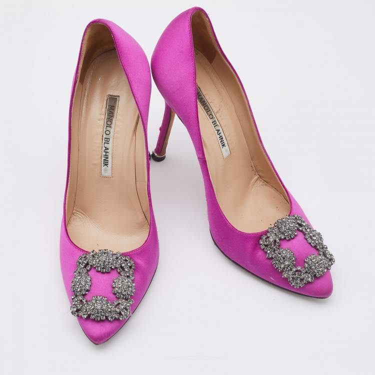مملوكة مسبقًا Manolo Blahnik Pink Satin Hangisi Pumps Size 36