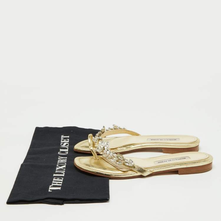 مملوكة مسبقًا Manolo Blahnik Gold Leather Crystal Embellished Toe Ring Flat Slides Size 38