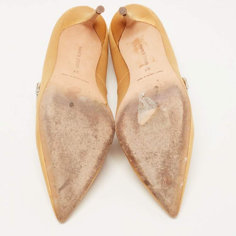 Pre Owned Manolo Blahnik Mustard Satin Nadira Pumps Size 37