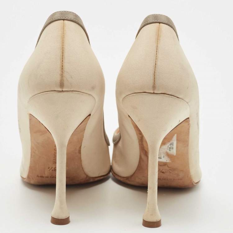Pre Owned Manolo Blahnik Cream/Grey Satin Gotrian Pumps Size 38.5
