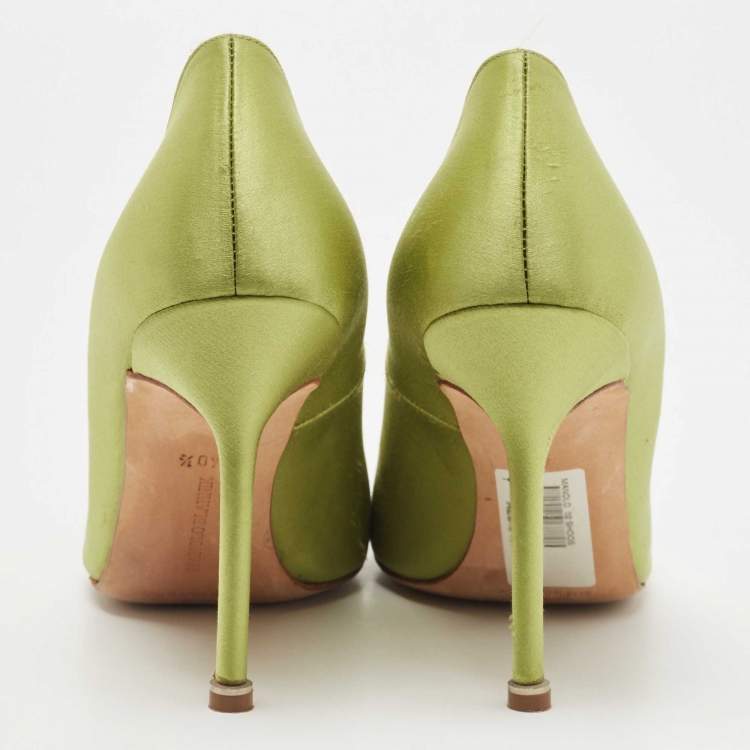 Pre Owned Manolo Blahnik Green Satin Hangisi Pumps Size 40.5