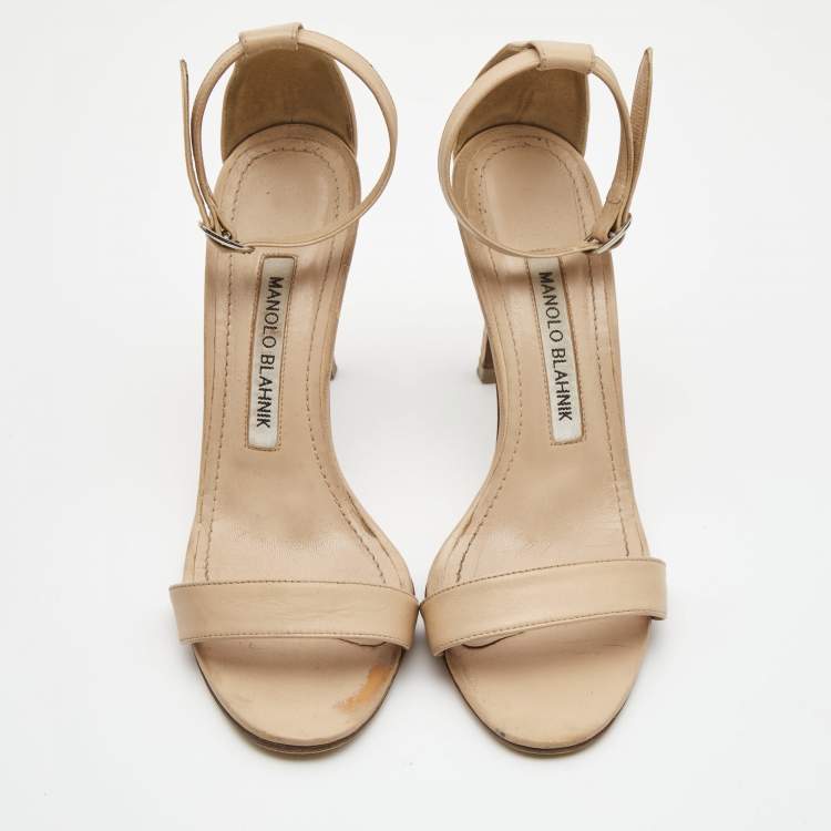 مملوكة مسبقًا Manolo Blahnik Beige Leather Ankle Strap Sandals Size 35