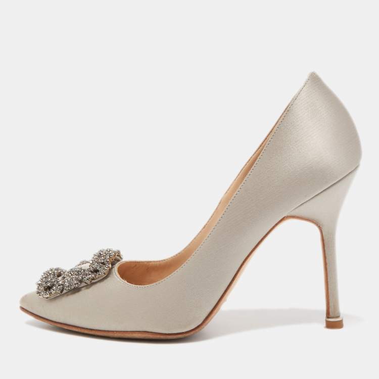 Pre Owned Manolo Blahnik Grey Satin Hangisi Crystal Embellished Pointed Toe Pumps Size 36
