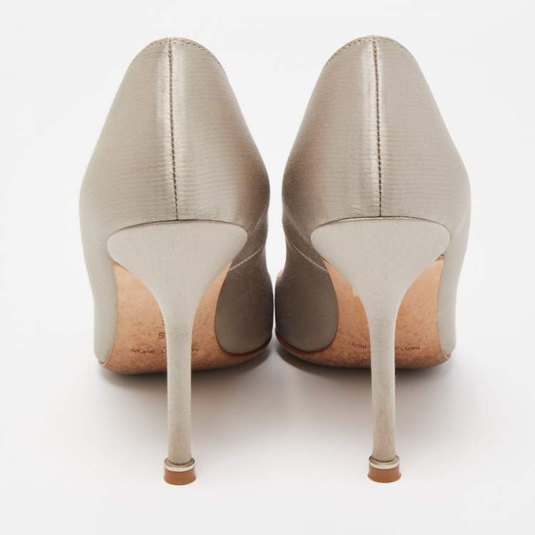 Pre Owned Manolo Blahnik Grey Satin Hangisi Crystal Embellished Pointed Toe Pumps Size 36