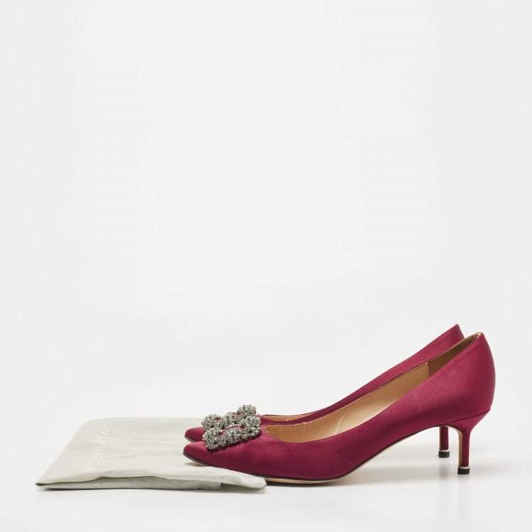 Pre Owned Manolo Blahnik Red Satin Hangisi Pumps Size 42