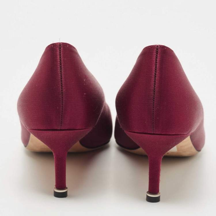 Pre Owned Manolo Blahnik Red Satin Hangisi Pumps Size 42