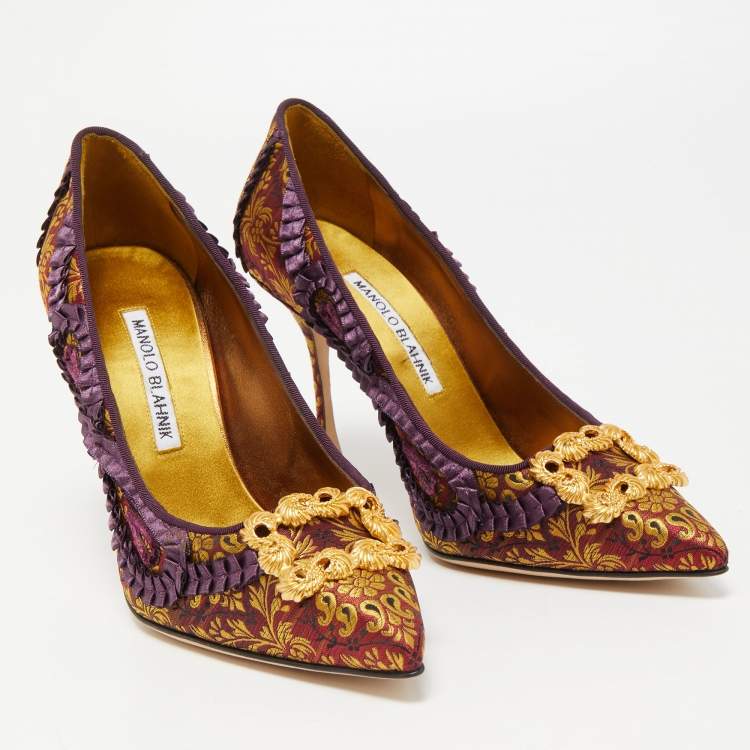 مملوكة مسبقًا Manolo Blahnik Multicolor Brocade Fabric Hangisi Pointed Toe Pumps Size 36