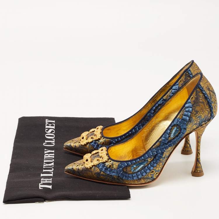 Pre Owned Manolo Blahnik Blue/Gold Brocade Fabric Buckle Pumps Size 36