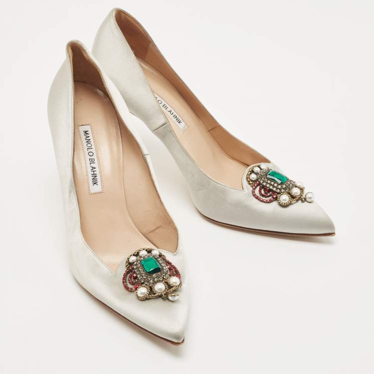 مملوكة مسبقًا Manolo Blahnik Grey Satin Eufrasia Pumps Size 39.5
