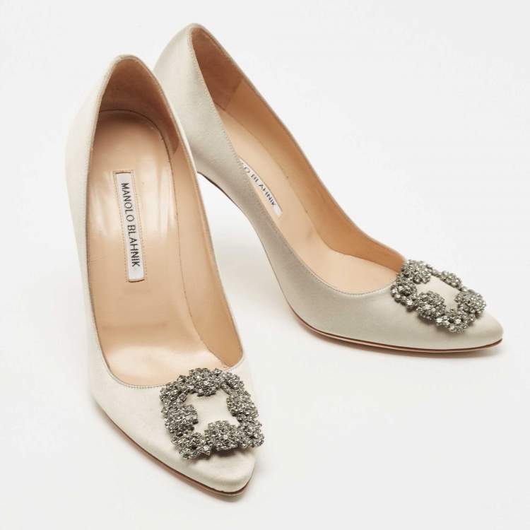 Pre Owned Manolo Blahnik Grey Satin Hangisi Pumps Size 39