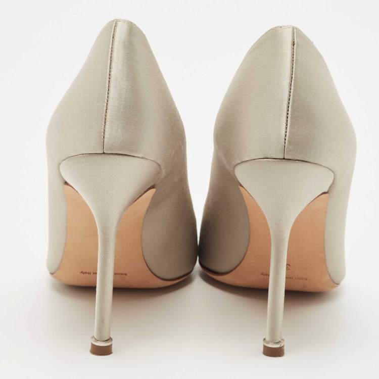 Pre Owned Manolo Blahnik Grey Satin Hangisi Pumps Size 39