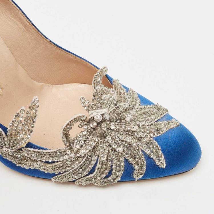 مملوكة مسبقًا Manolo Blahnik Blue Satin Embellished Swan Pumps Size 38